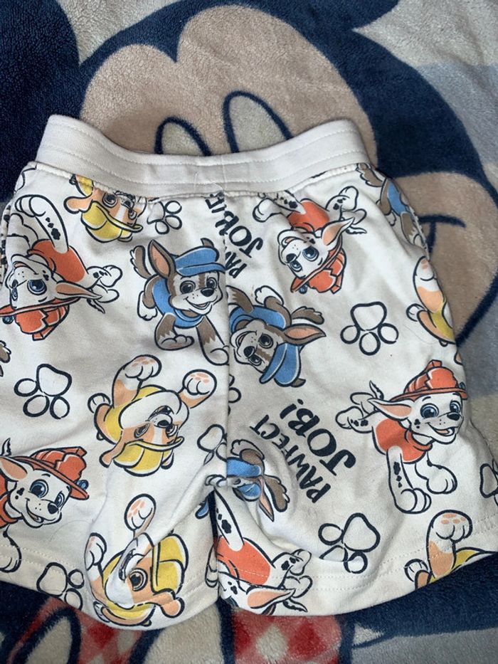 Donne short - photo numéro 2