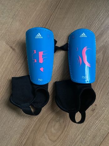 Protège tibia foot adidas taille S