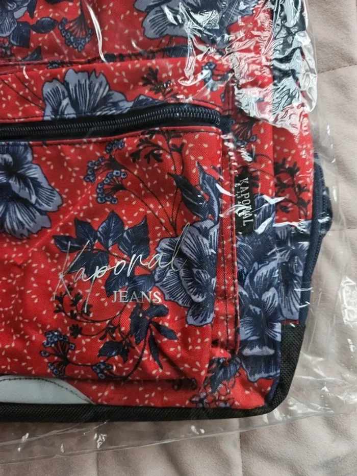 Sac à dos Kaporal – Neuf avec étiquette - photo numéro 3