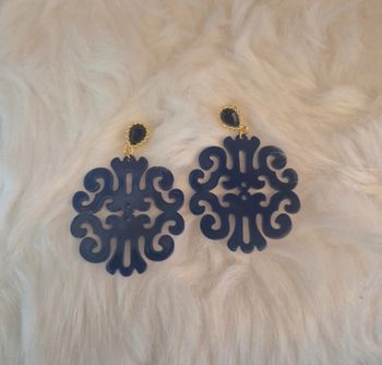 Boucles d’oreilles bleu marine 💙✨ #Bijoux #Mode #Accessoires