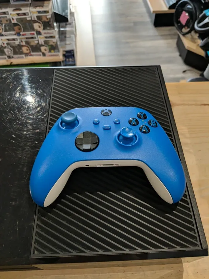 Xbox one noir + Manette bleu officielle - photo numéro 5