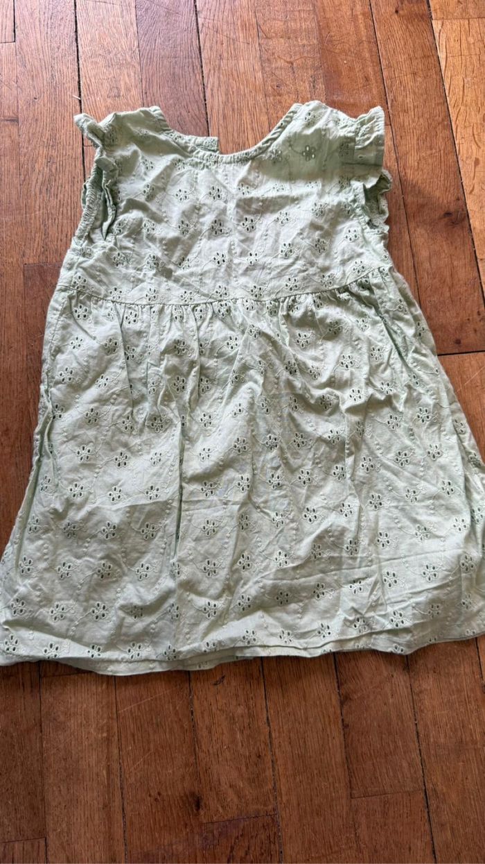 Robe.
