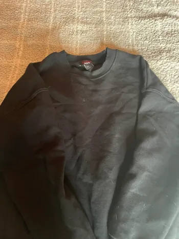 Pull noir