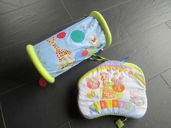 Piano musical / Tableau éveil interactif Sophie la girafe Vulli + don du rouleau Rollin'