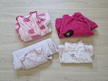 Lot de 4 turbulettes/gigoteuses fille