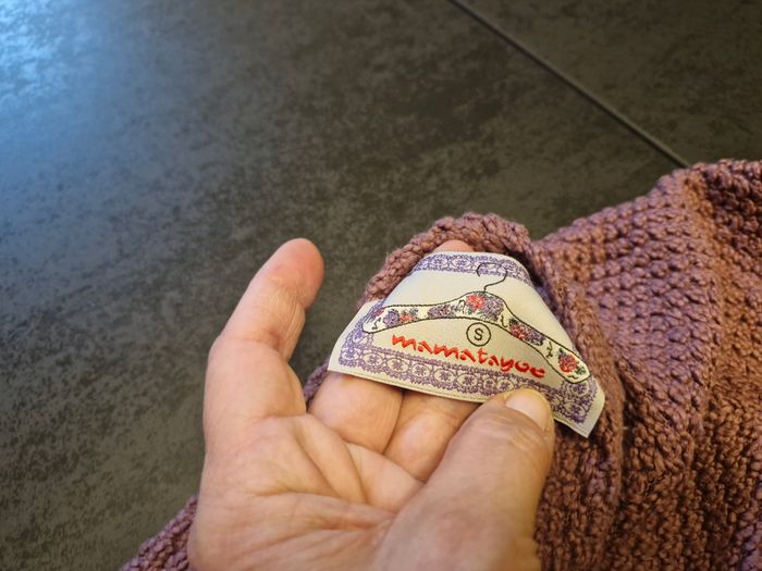 Très beau pull ouvert a l arriere - photo numéro 4