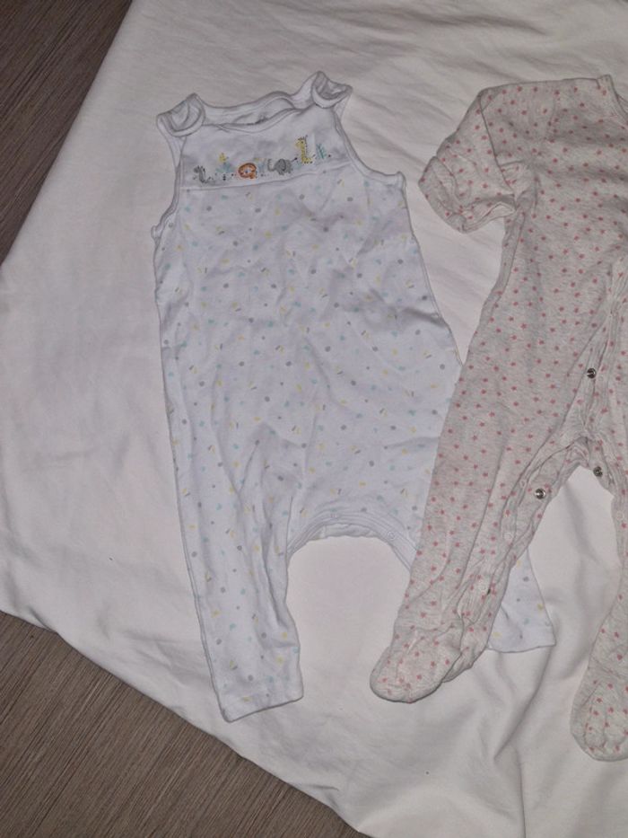Lot 2 pyjamas léger 12 mois très bon etat - photo numéro 2