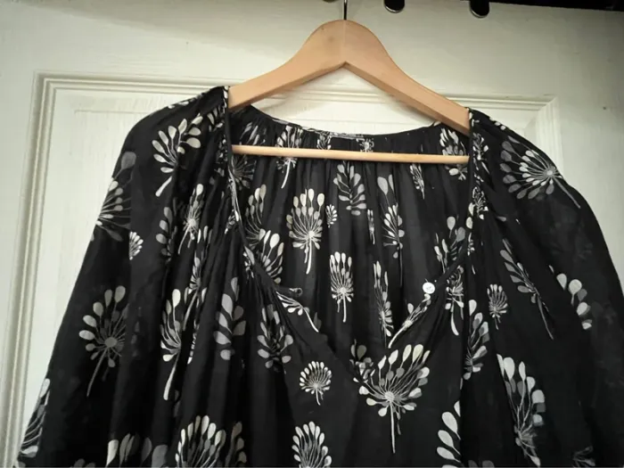 Blouse  longue bohème Europann en voile de coton, noire avec motif fleuri -taille 42 - photo numéro 8