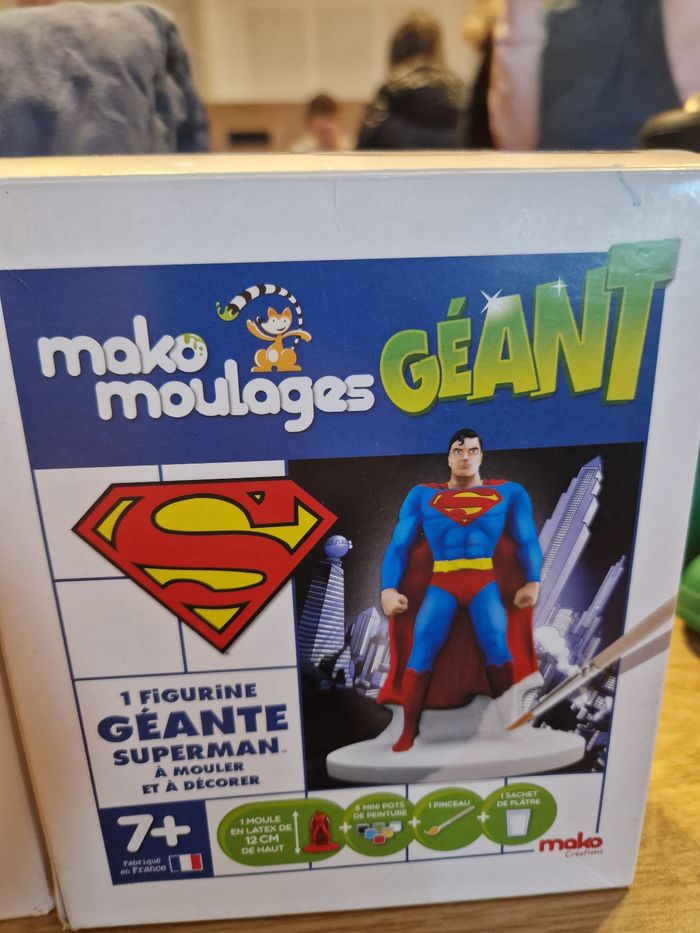 Lot moulage super héros - photo numéro 2