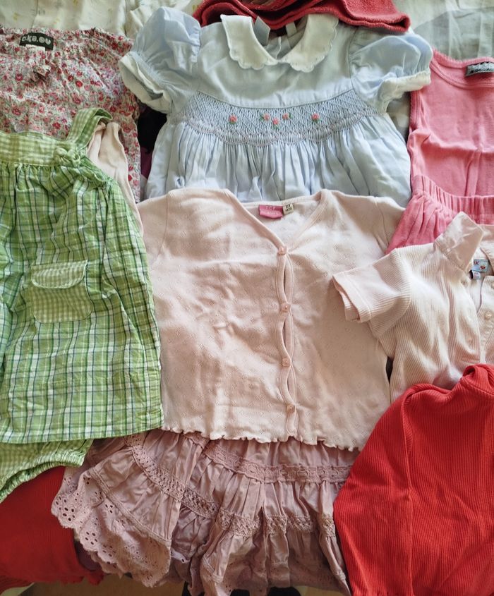 Lot vêtements 2 ans 20 pièces - photo numéro 2
