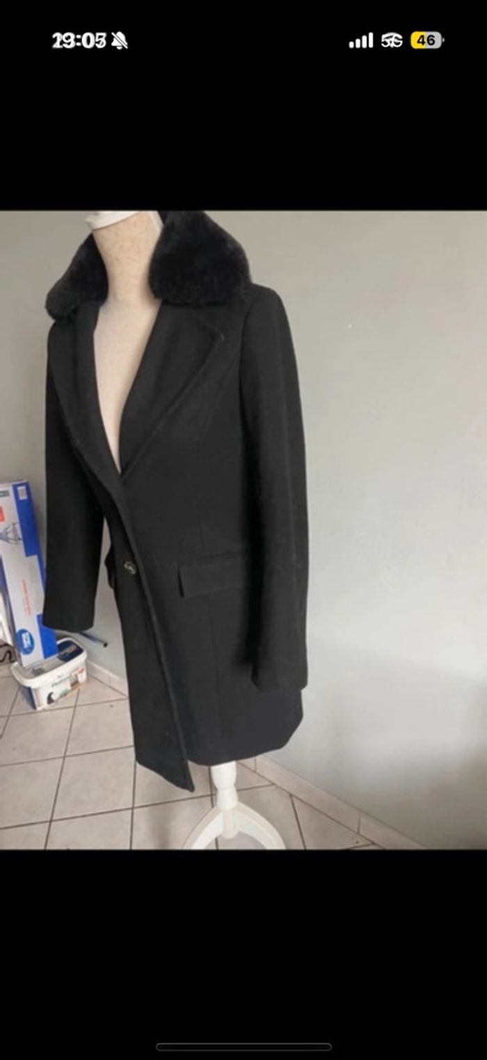 Manteau long noir col fourrure - photo numéro 2