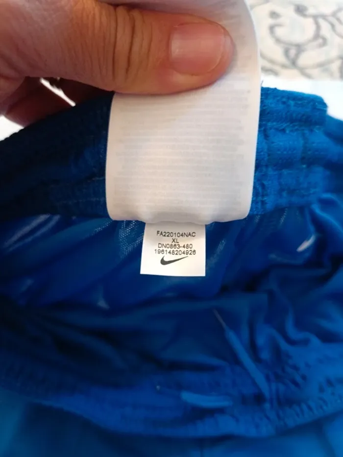 Short de foot Nike équipe de France taille 13/15 ans authentique neuf - photo numéro 8