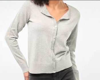 Gilet gris à bouton 