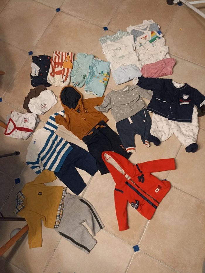 Lot +de 30 pièces garçon 3 mois hiver-printemps - photo numéro 5