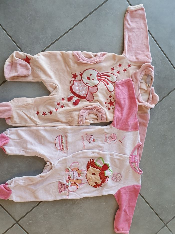 Lot vêtements fille 1 an - photo numéro 2