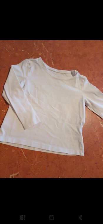 T.shirt taille 36 mois