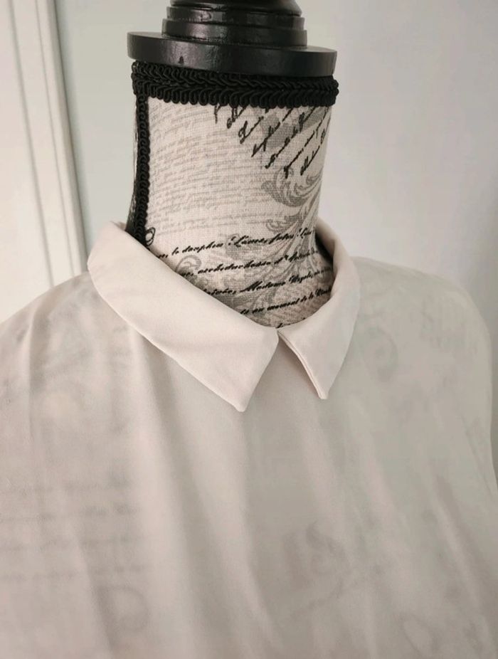 Magnifique Blouse Blanche Col Claudine de marque Mango et de taille 38 - photo numéro 2