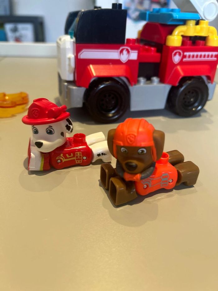 Mega bloks Pat Patrouille  Le Camion de Pompier de Marcus + Zuma - photo numéro 3