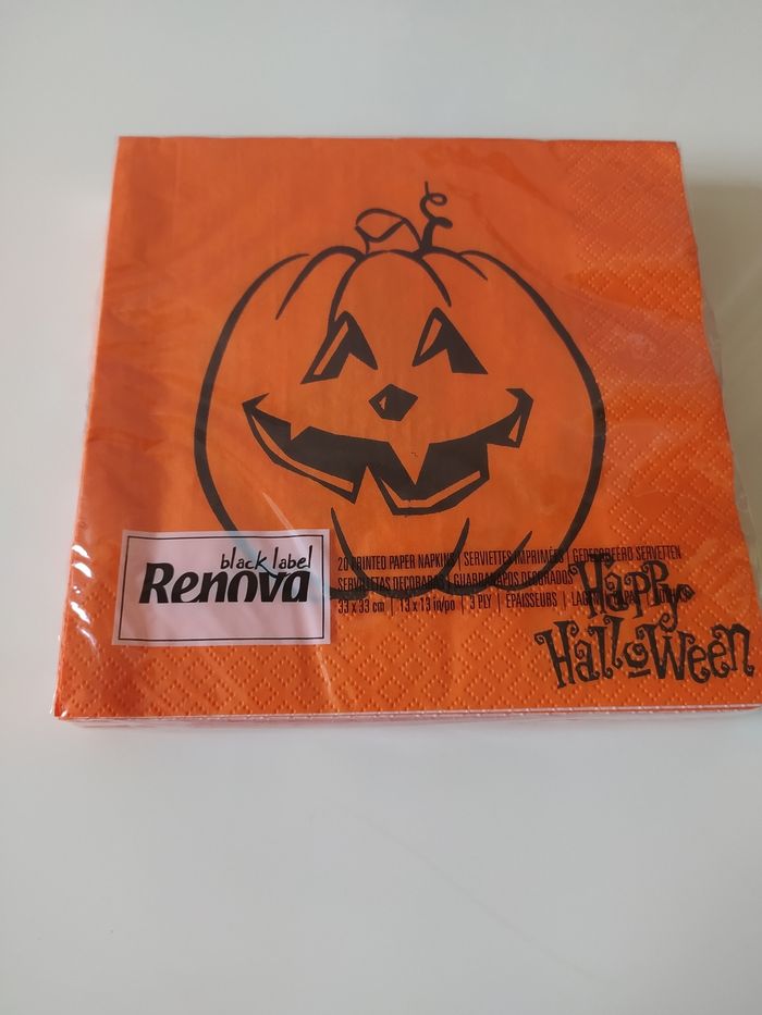 Lot de 2 paquets de serviettes en papier Halloween Renova neufs - photo numéro 2