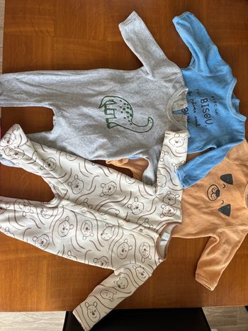 Pyjamas   Lot 7