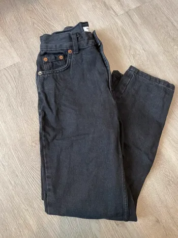Jean noir taille haute