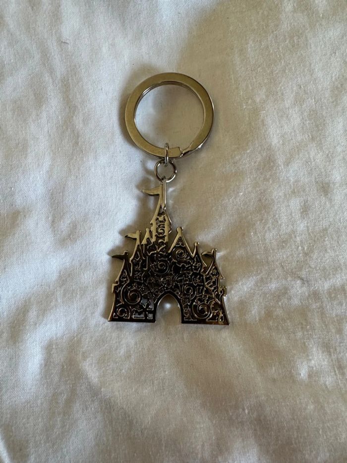 Porte clef château Disneyland Paris - photo numéro 2