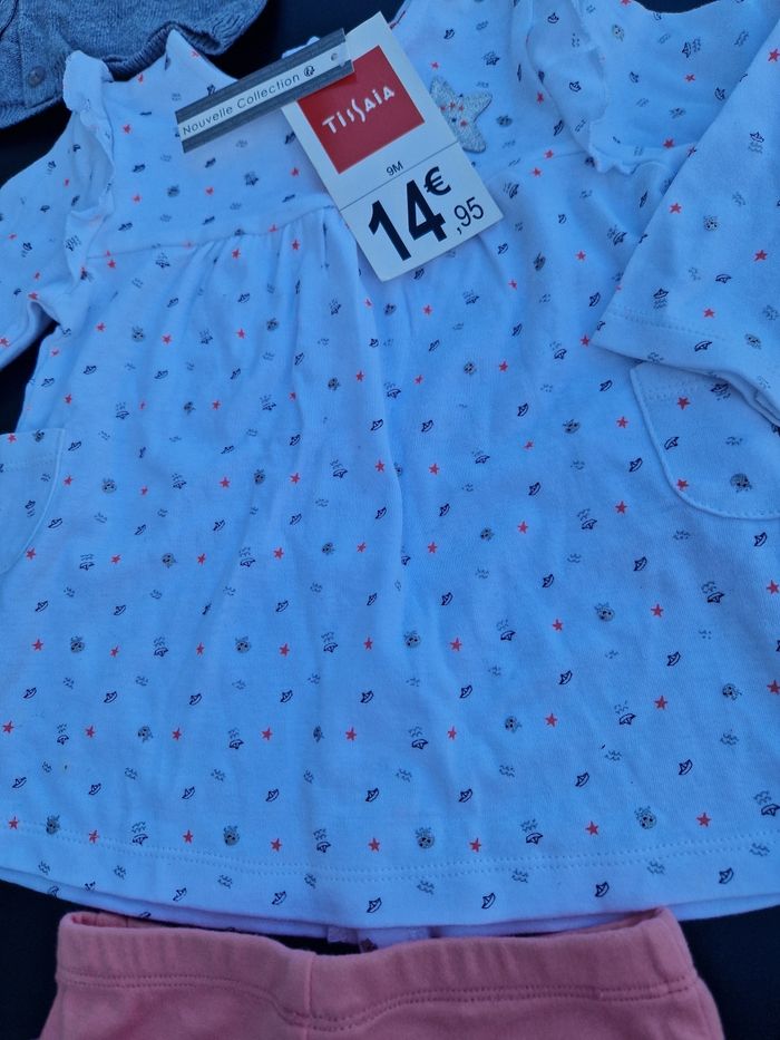 Lot vêtements 9mois fille N 3 - photo numéro 3