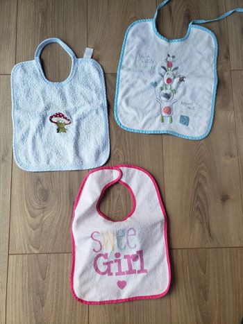 Lot de bavoirs longs