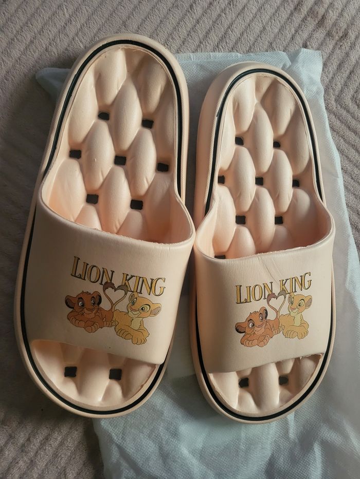 Claquette roi lion Neuf