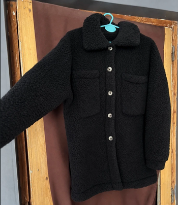 Manteau en fausse fourrure