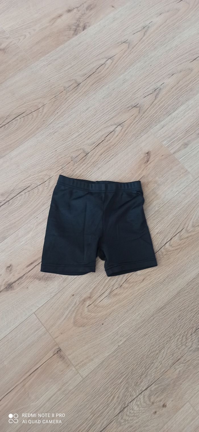 Short cycliste domyos 4 ans