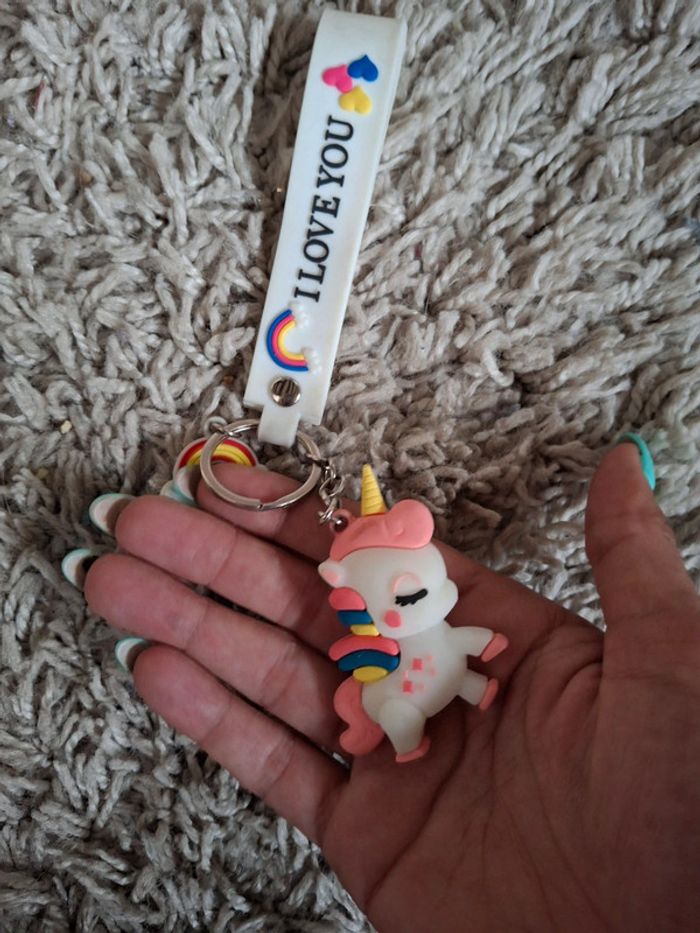 Porte clé avec figurine licorne enfant i love you - photo numéro 5