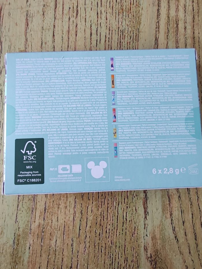 Lot de 6 baumes à lèvre reine des neiges - photo numéro 2