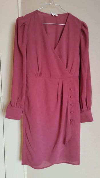 Robe cache coeur .manches longues. Marque cerise bleu.