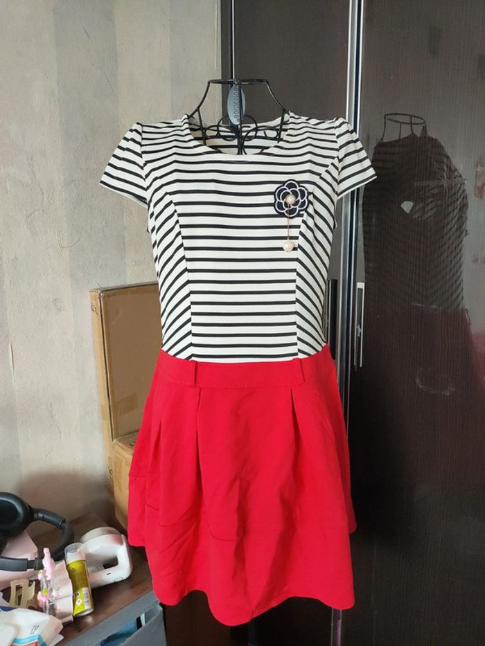 Robe manches courtes