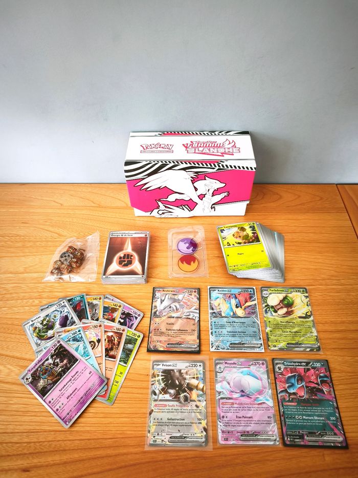 Pokémon flamme blanche lot de cartes commune Holo EX avec ETB