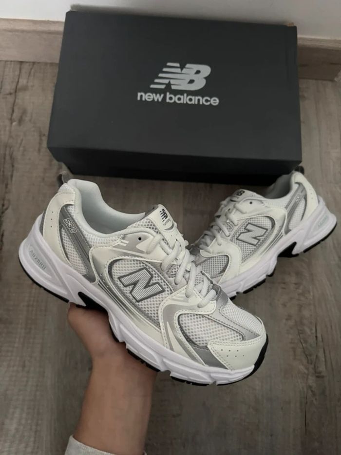 New Balance 530 Shoes
43 - photo numéro 3