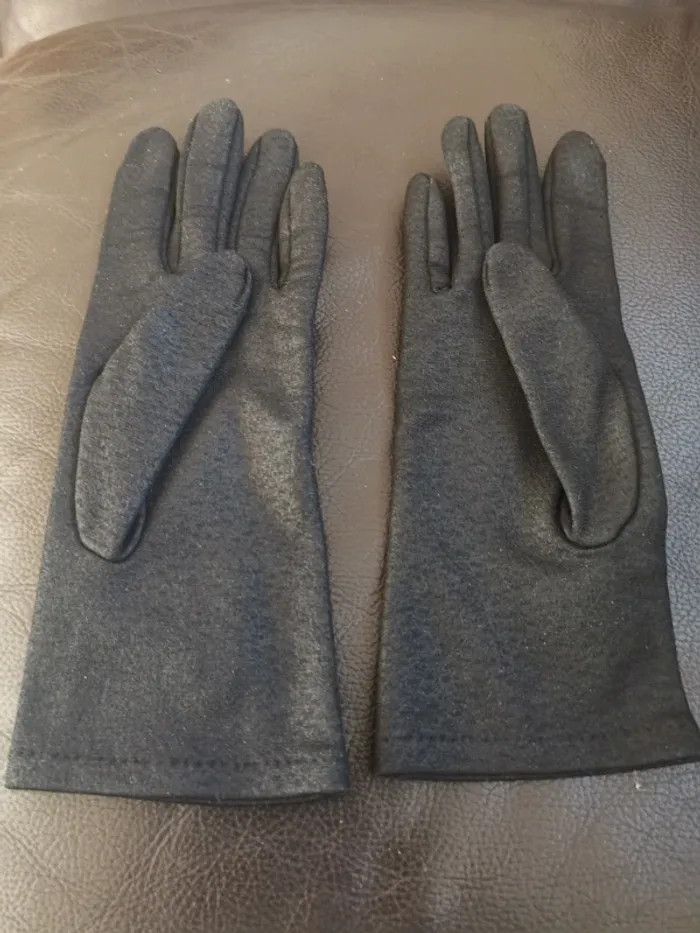 Très jolis gants vintage - photo numéro 2