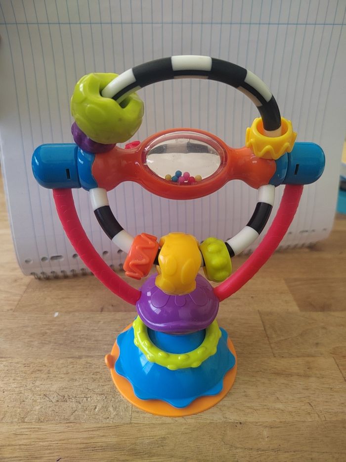 Hochet ventouse
