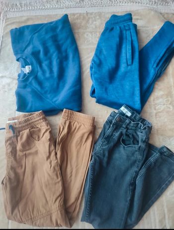 garçon taille 8 ans, pull , jogging jeans.