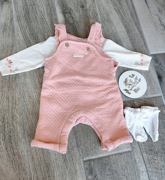 Magnifique ensemble salopette et t-shirt à fleurs à paillettes et chaussettes