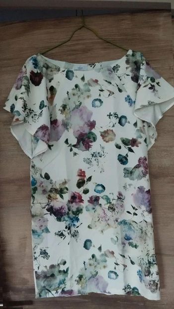 Robe  fleuris  lanti  taille  36