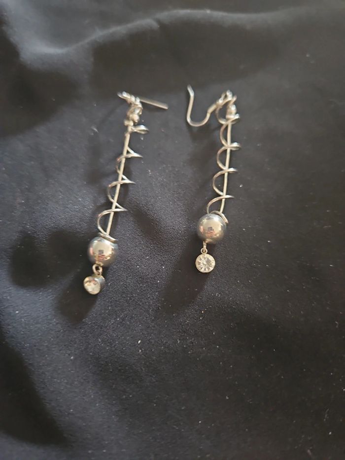 Boucles d'oreilles argentees