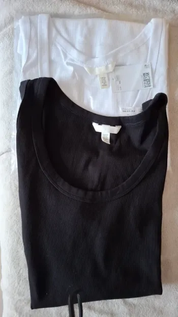 Lot deux débardeurs H&M