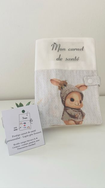 Protège carnet de santé personnalisable bébé enfant prénom lapin bonnet