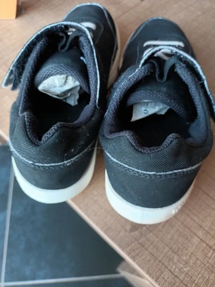 Basket noir et blanche T30 - photo numéro 2
