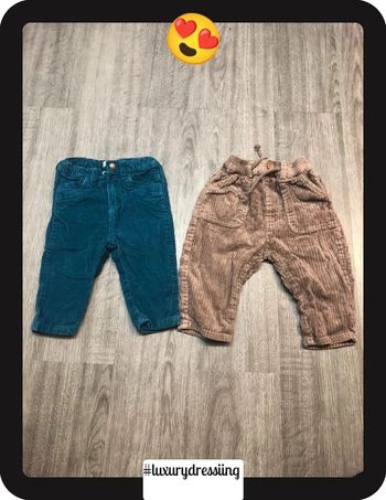 Lot 2 Pantalons pour bébé taille 9mois 🧸