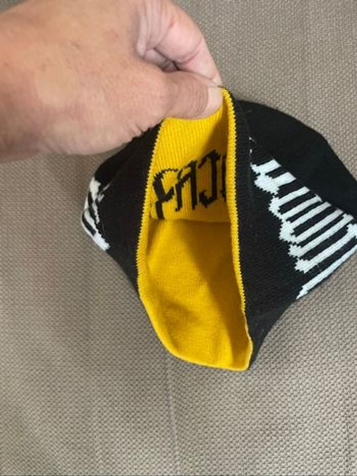 Bonnet - photo numéro 2