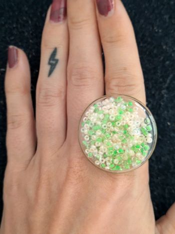 Bague ronde en verre style pylônes