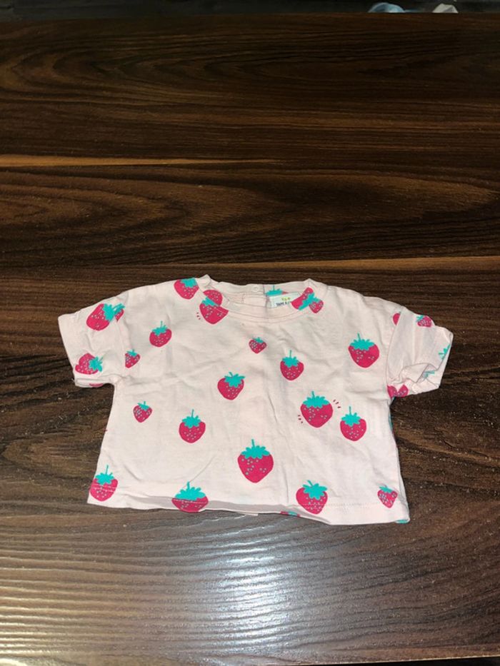 Joli tee shirt fraise